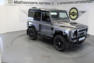 Lot 28 - 2010 LAND ROVER DEFENDER 90 XS SW SWB
