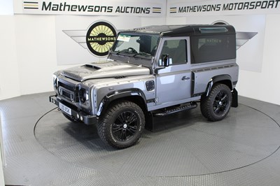 Lot 28 - 2010 LAND ROVER DEFENDER 90 XS SW SWB