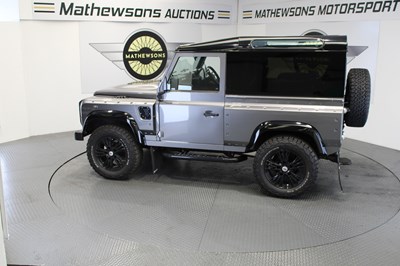 Lot 28 - 2010 LAND ROVER DEFENDER 90 XS SW SWB