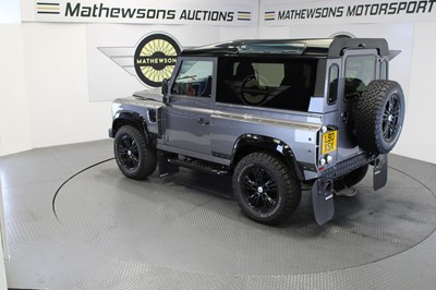 Lot 28 - 2010 LAND ROVER DEFENDER 90 XS SW SWB