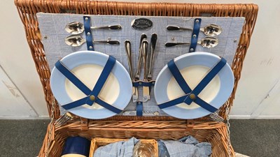 Lot 19 - OPTIMA WICKER PICNIC BASKET