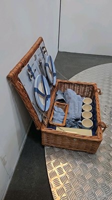 Lot 19 - OPTIMA WICKER PICNIC BASKET