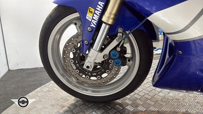 Lot 52 - 1999 YAMAHA YZF-R1