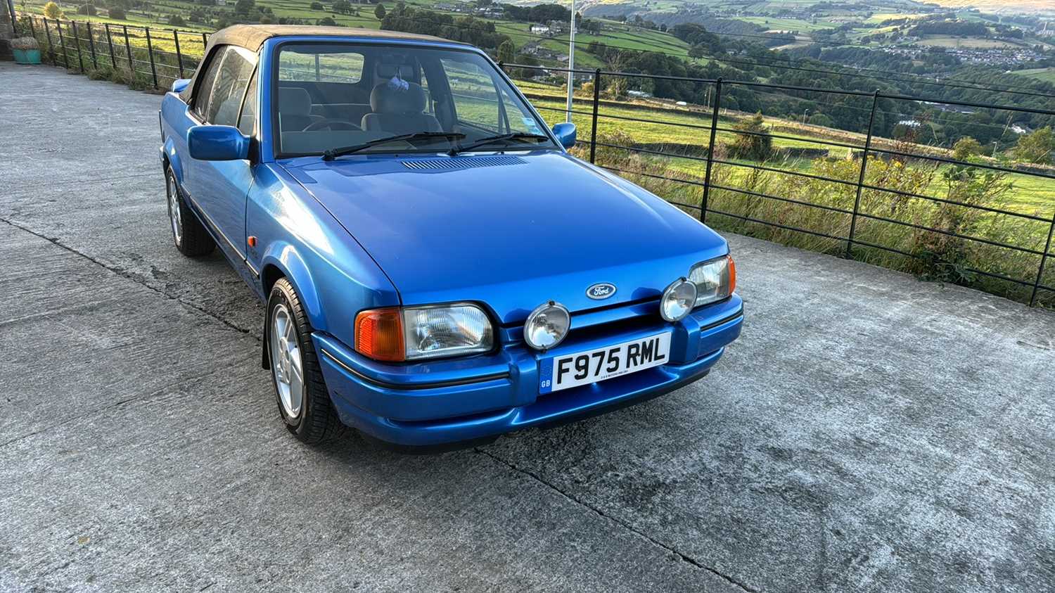 1989 FORD ESCORT XR3 INJ