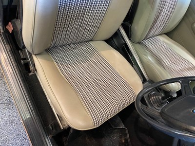 Lot 317 - 1974 BMW 2002 CABRIOLET
