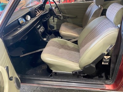 Lot 317 - 1974 BMW 2002 CABRIOLET