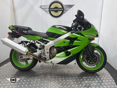 Lot 94 - 2001 KAWASAKI ZX600-J1