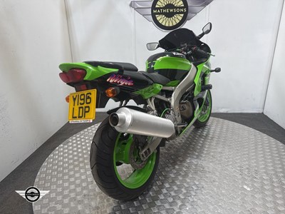 Lot 94 - 2001 KAWASAKI ZX600-J1