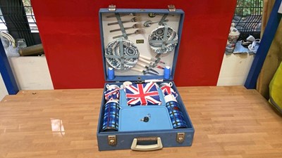 Lot 533 - BREXTON PICNIC SET