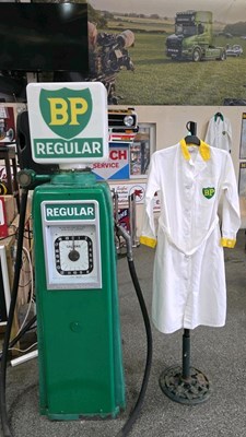 Lot 51 - CIRCA 1958 AVERY HARDOLL PETROL PUMP WITH ORIGINAL BP REGULAR GLOBE & ATTENDANTS COAT