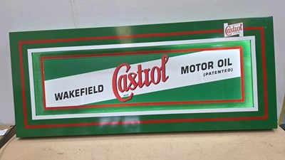 Lot 17 - LARGE ILLUMINATED CASTROL WAKEFIELD SIGN 55" X 23"