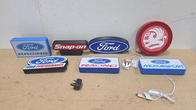 Lot 503 - BOX OF SMALL LIGHT UP SIGNS APPROX 10"