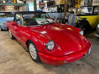 Lot 177 - 1991 ALFA ROMEO SPIDER