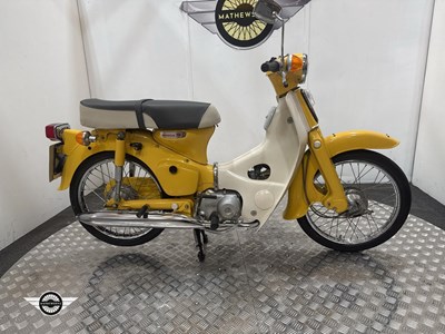 Lot 21 - 1976 HONDA C70