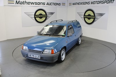 Lot 89 - 1990 VAUXHALL ASTRA