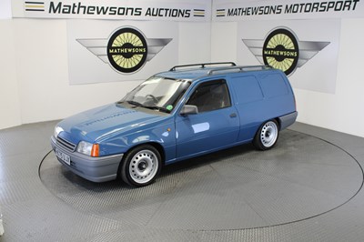 Lot 89 - 1990 VAUXHALL ASTRA