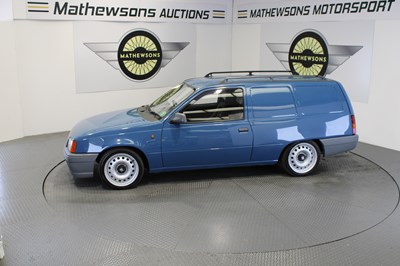 Lot 89 - 1990 VAUXHALL ASTRA