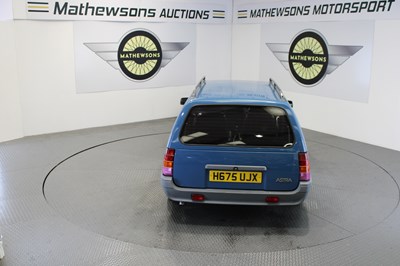 Lot 89 - 1990 VAUXHALL ASTRA