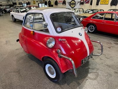 Lot 343 - 1960 BMW ISETTA TRICYCLE “BUBBLE CAR”