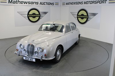 Lot 54 - 1968 JAGUAR MK2 340