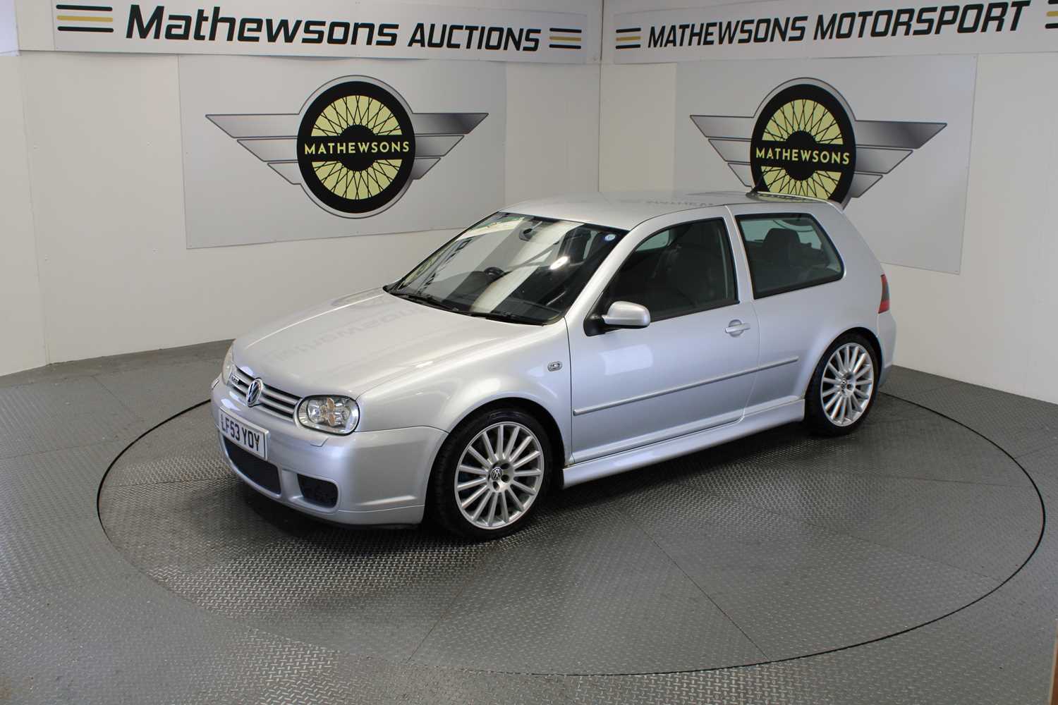 2003 VOLKSWAGEN GOLF R32