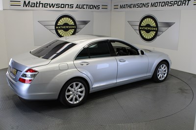 Lot 110 - 2007 MERCEDES-BENZ S550 SALOON