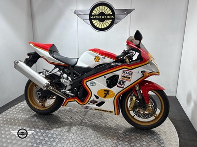 Lot 37 - 2005 SUZUKI GSX R750 K5