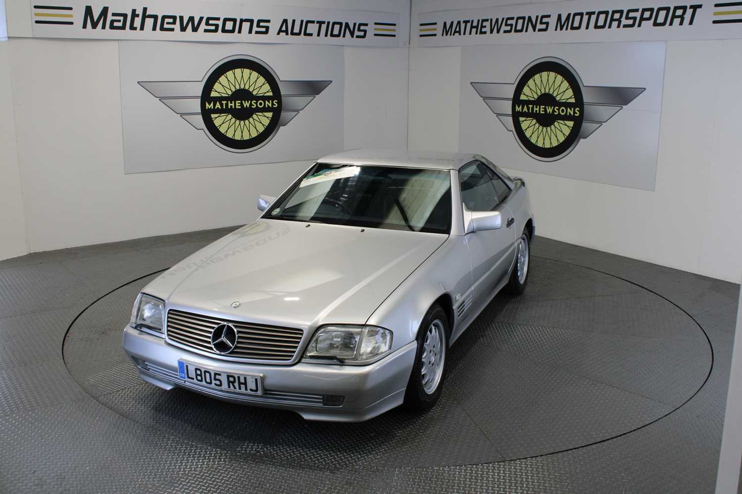 1993 MERCEDES SL320 AUTO