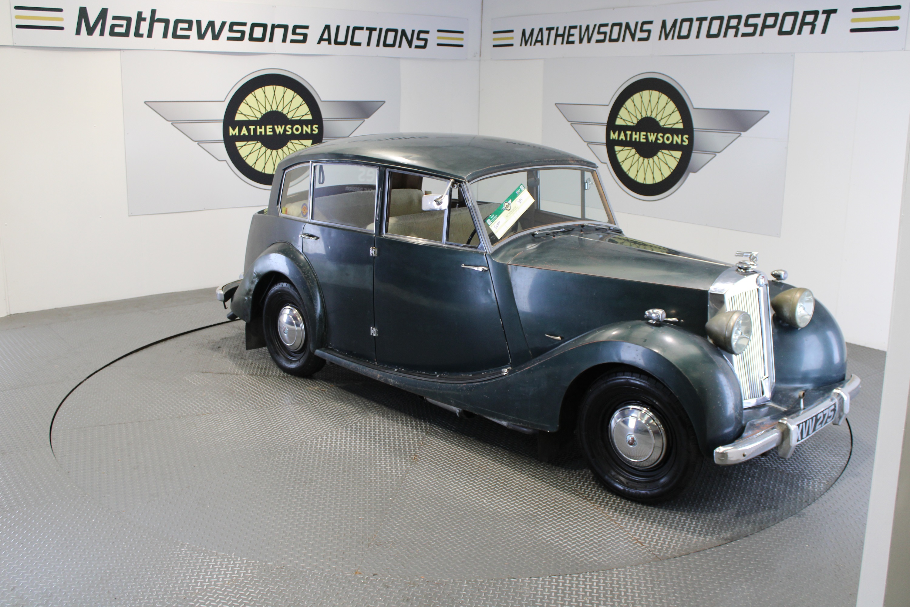 Lot 385 - 1952 TRIUMPH RENOWN