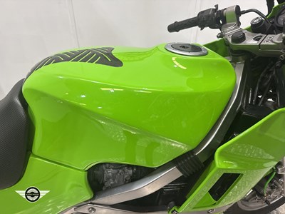 Lot 163 - 1987 KAWASAKI ZX 600A2
