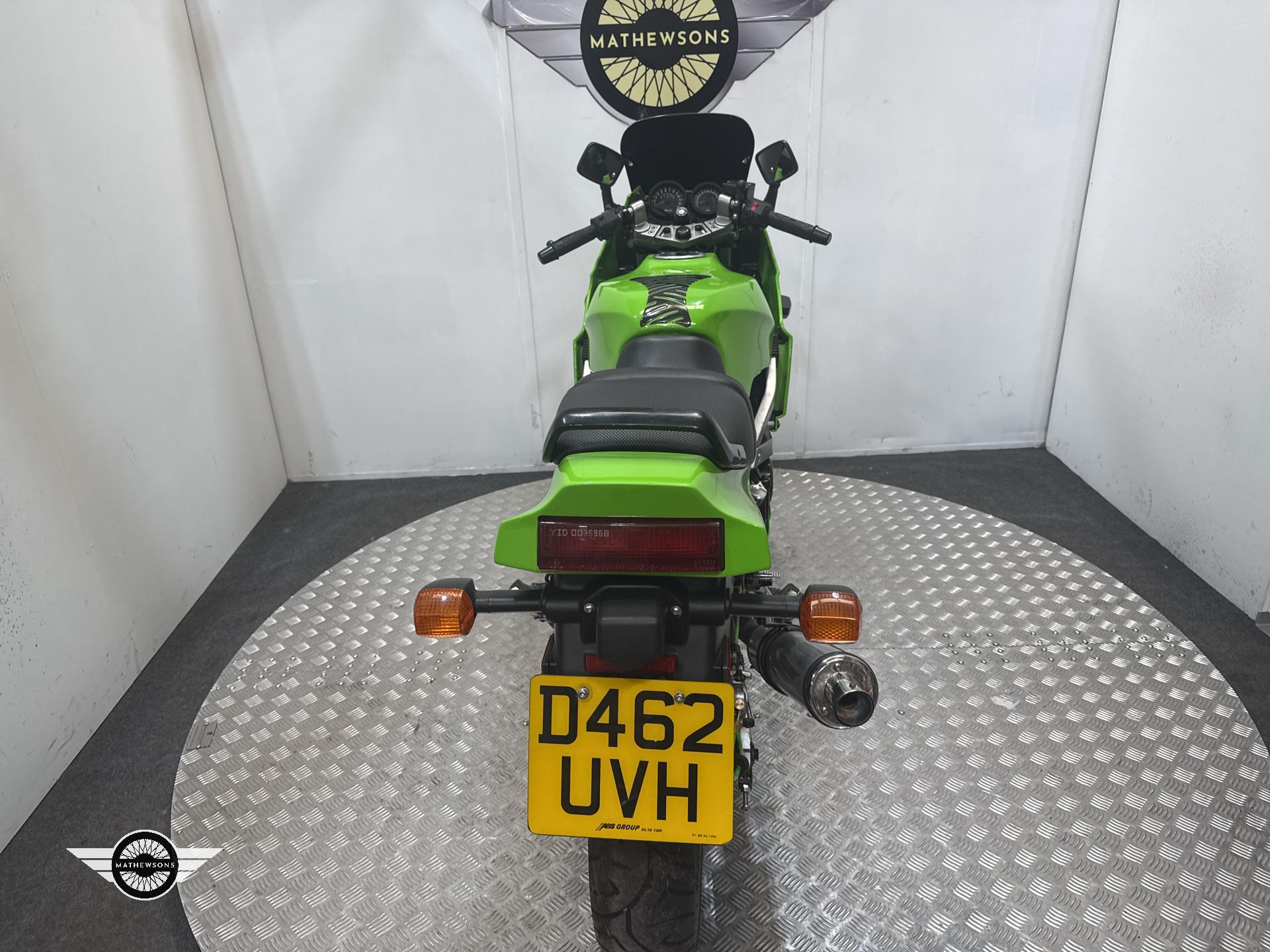 Lot 163 - 1987 KAWASAKI ZX 600A2
