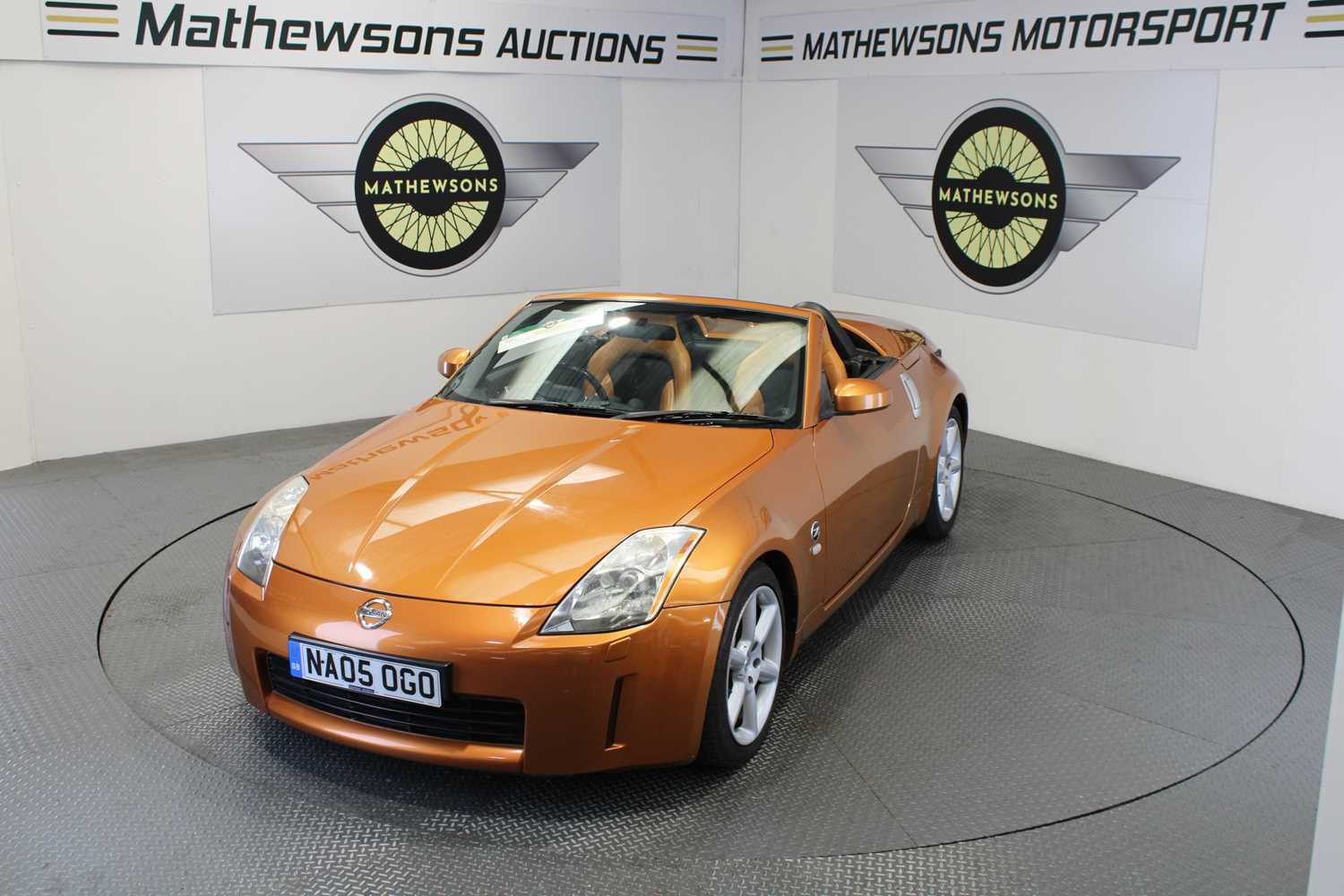 2005 NISSAN 350Z