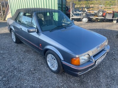 Lot 280 - 1990 FORD ESCORT XR3i