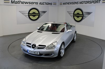 Lot 353 - 2004 MERCEDES SLK 350