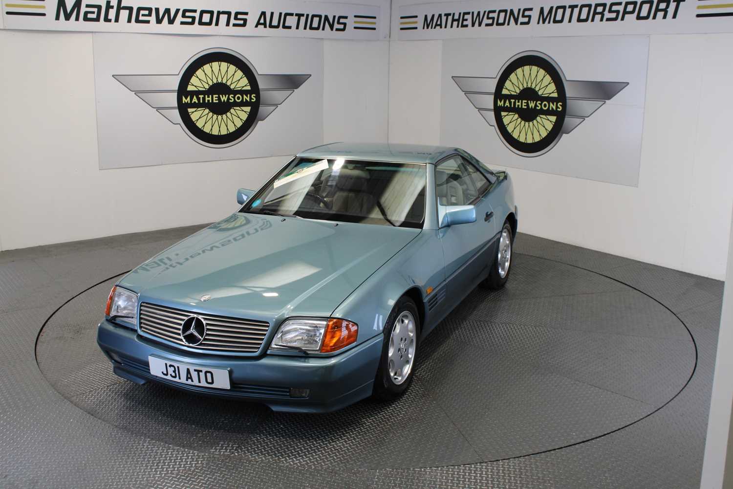1992 MERCEDES 300SL AUTO