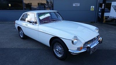 Lot 306 - 1972 MG B GT