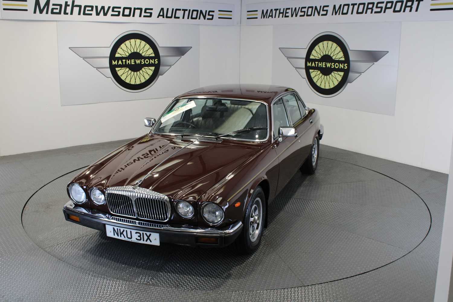 1981 DAIMLER SOVEREIGN 4.2...