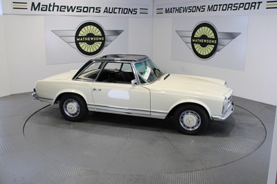 Lot 536 - 1967 MERCEDES BENZ 250SL