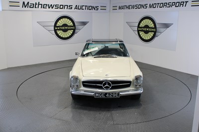 Lot 536 - 1967 MERCEDES BENZ 250SL