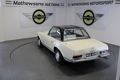Lot 536 - 1967 MERCEDES BENZ 250SL