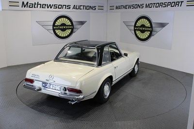 Lot 536 - 1967 MERCEDES BENZ 250SL