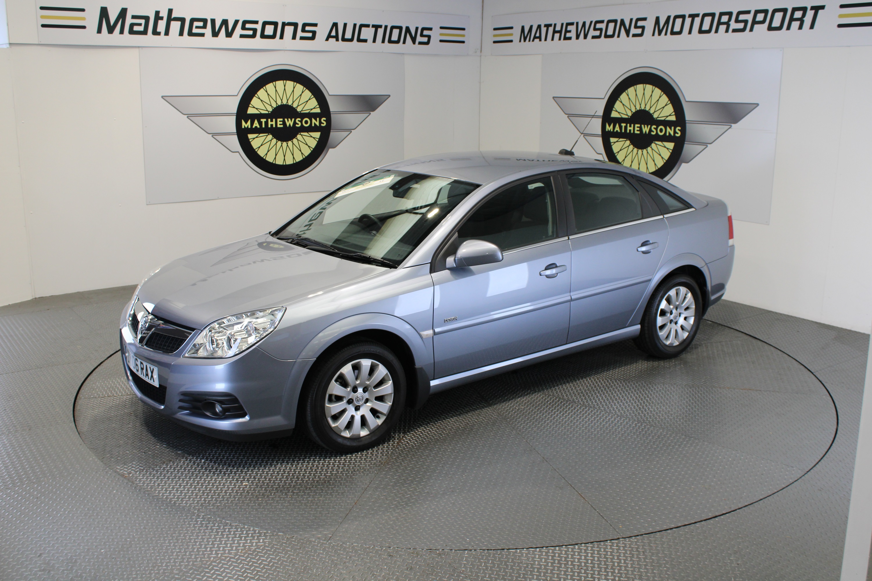 Lot 48 - 2006 VAUXHALL VECTRA DESIGN AUTO