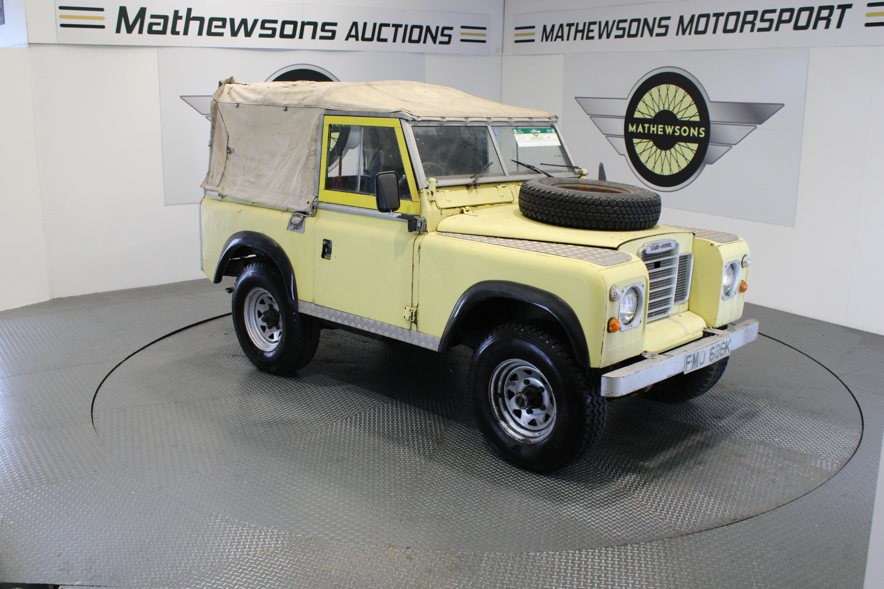 Lot 164 - 1972 LAND ROVER 88