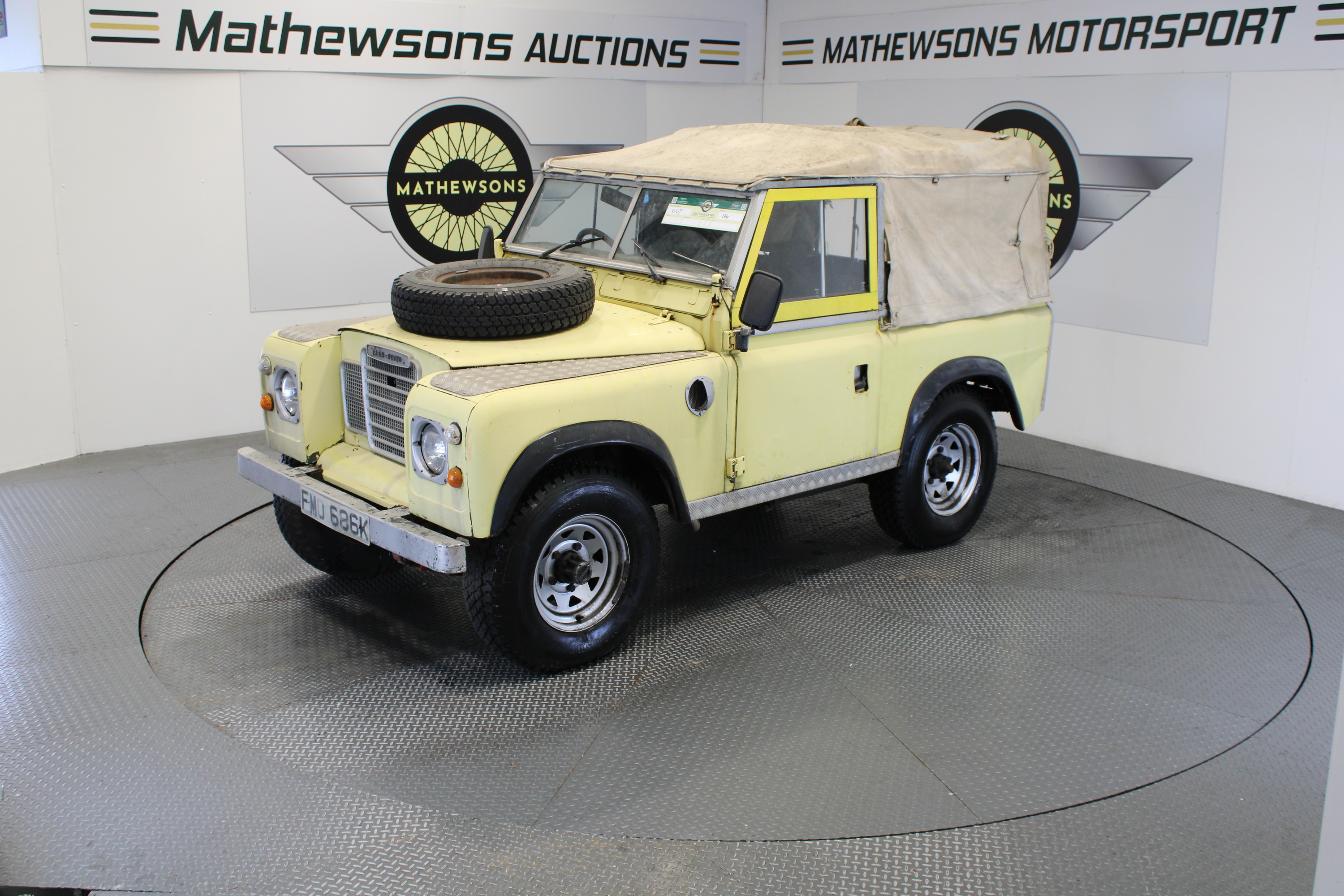 Lot 164 - 1972 LAND ROVER 88