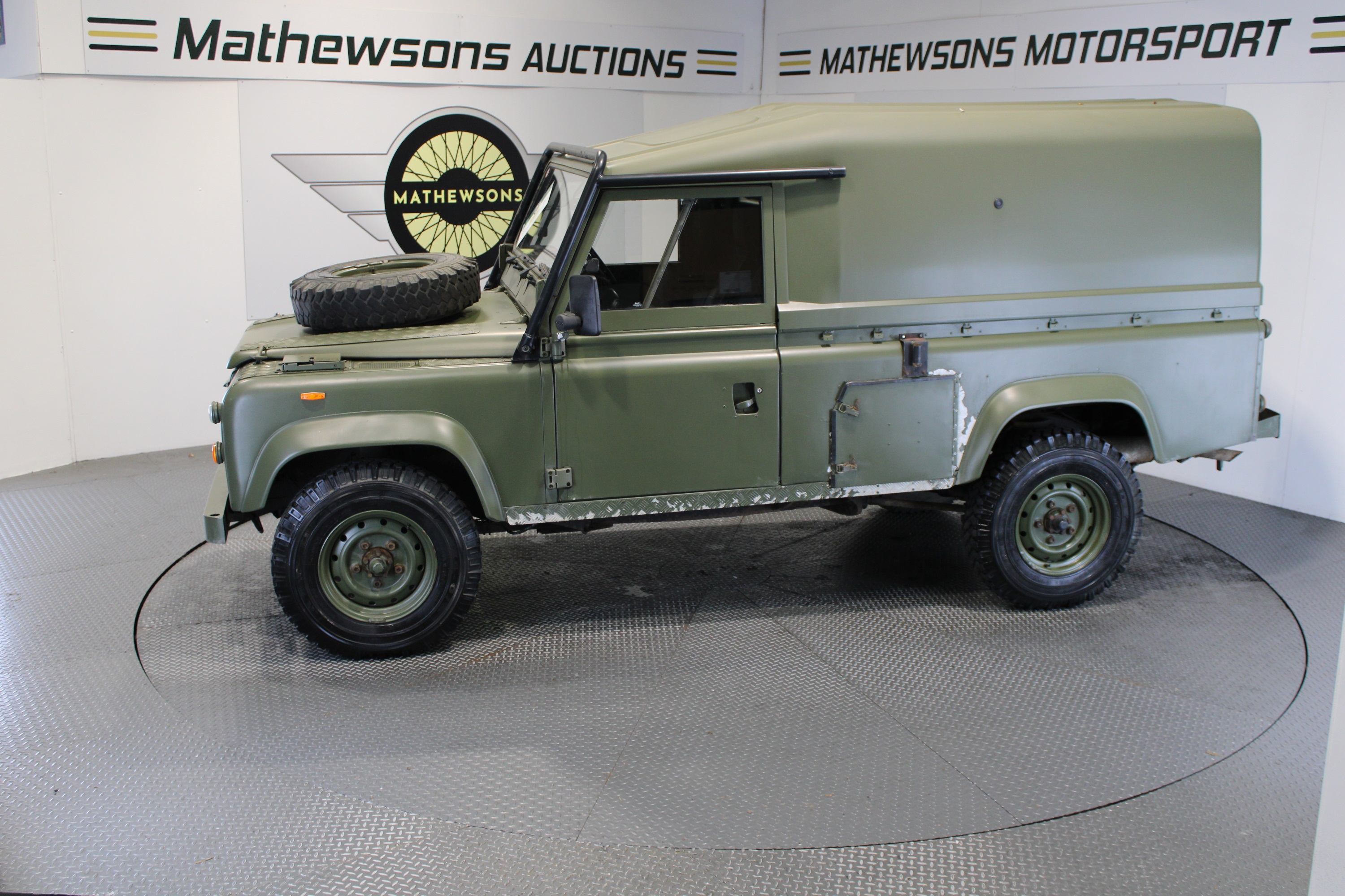 Lot 334 - 1986 LAND ROVER DEFENDER 110 TD