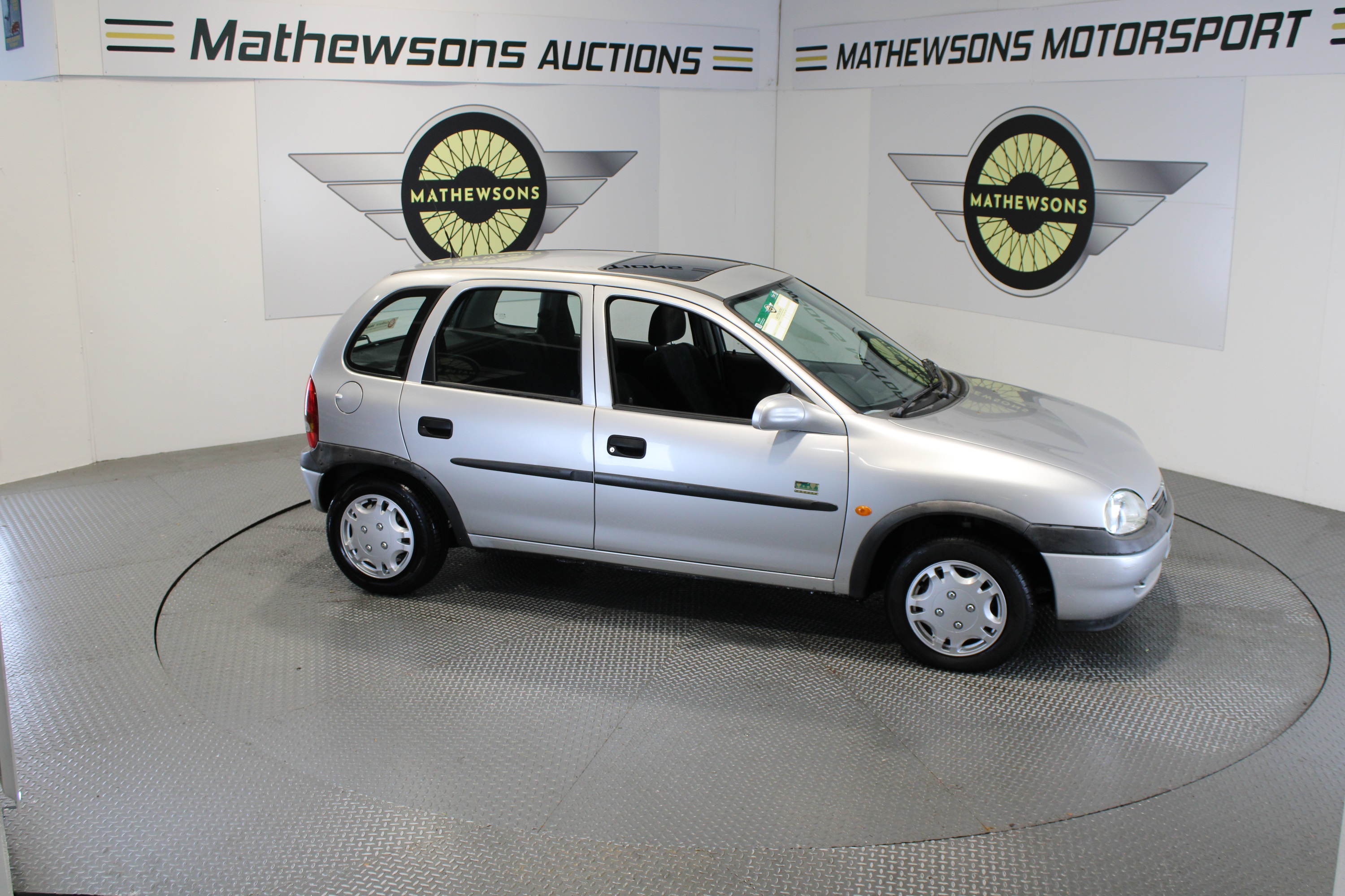 Lot 256 - 1998 VAUXHALL CORSA BREEZE HI-TORQ