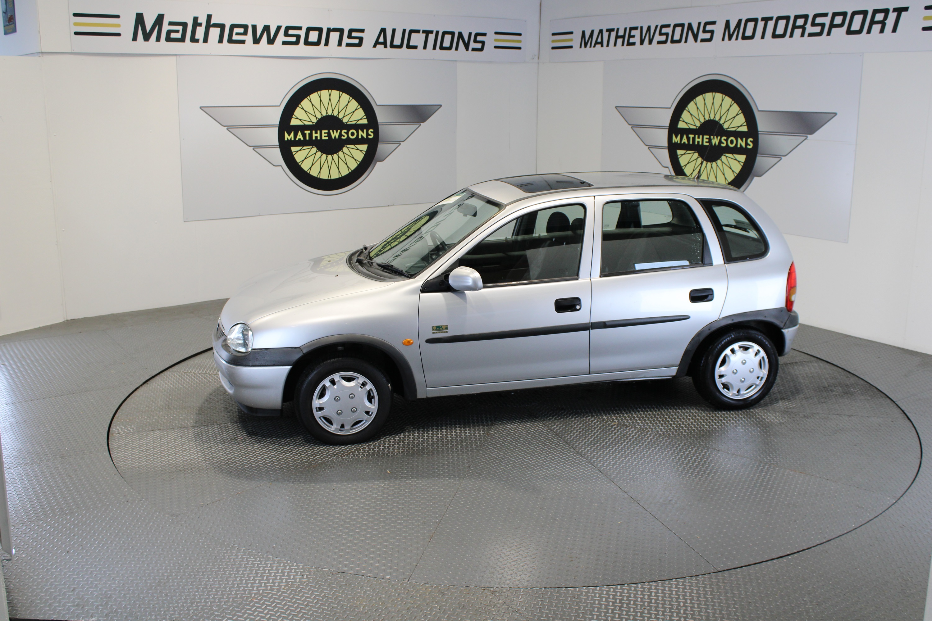 Lot 256 - 1998 VAUXHALL CORSA BREEZE HI-TORQ