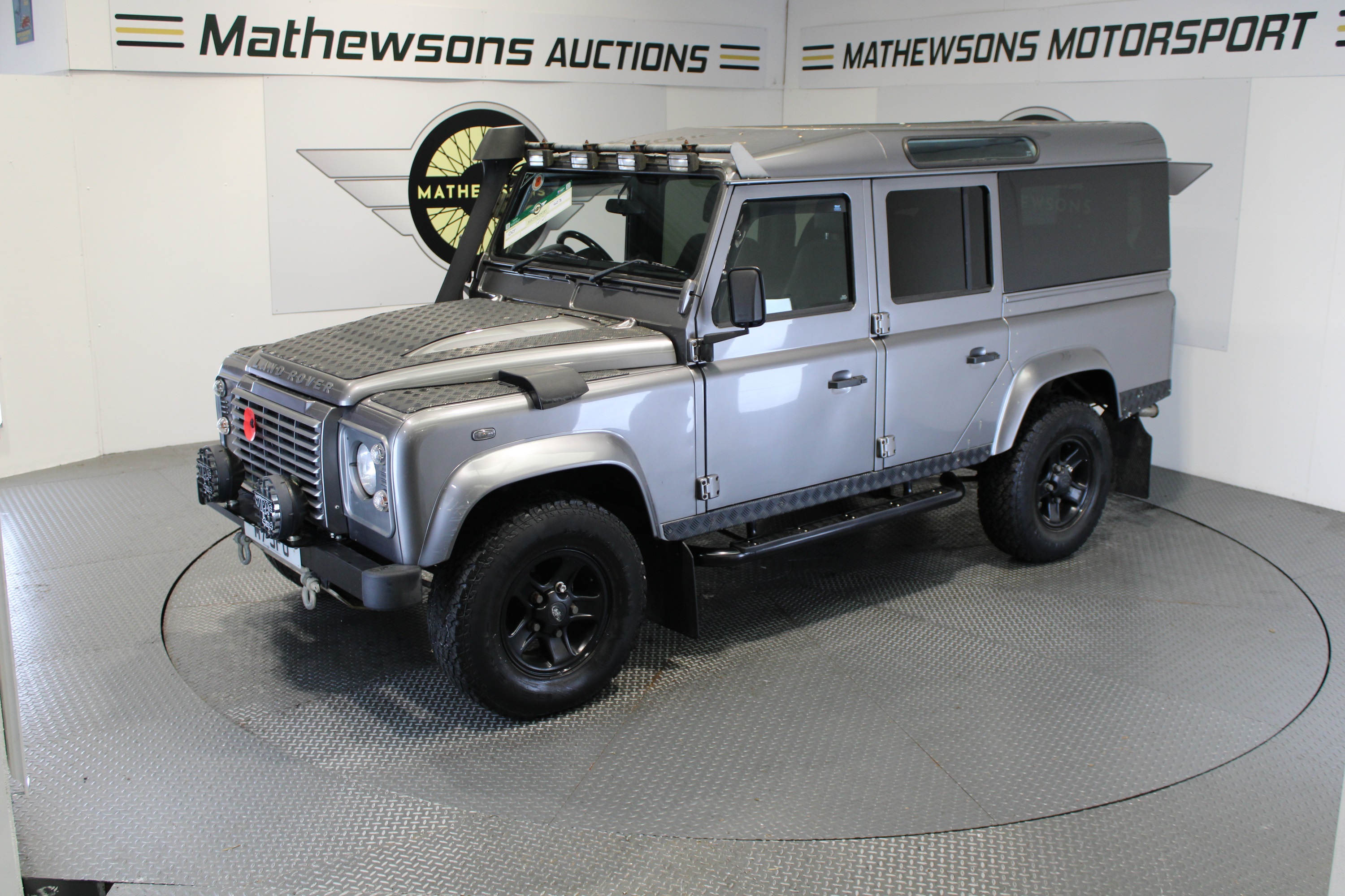 Lot 403 - 2010 LAND ROVER DEFENDER 110 XS TDI D/C