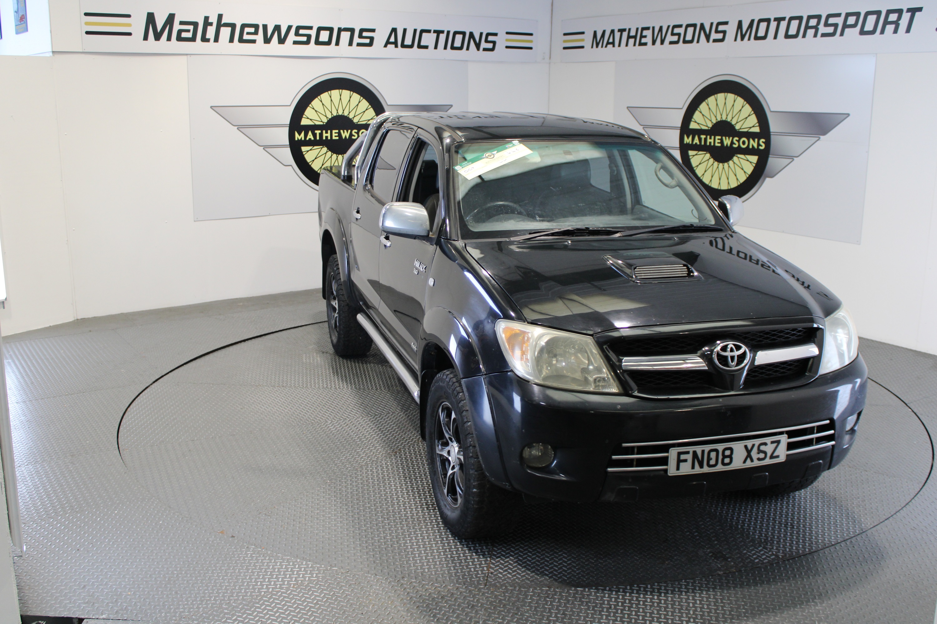 Lot 446 - TOYOTA HILUX INVINCIBLE D-4D