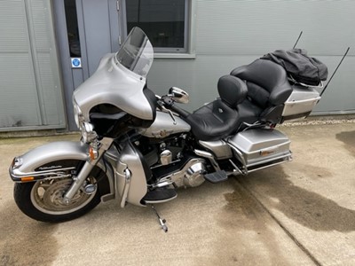 Lot 374 - 2003 HARLEY- DAVIDSON FLHTCUI